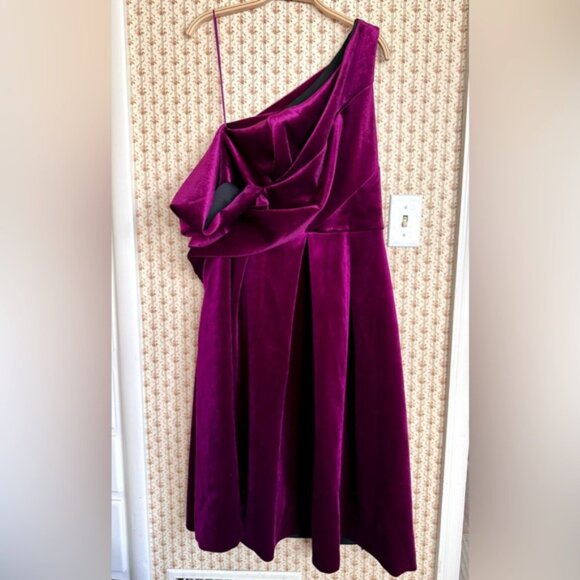 NEW ASOS DESIGN Velvet Bare Shoulder Prom Midi Dress in Berry | 12 - Picture 3 of 7